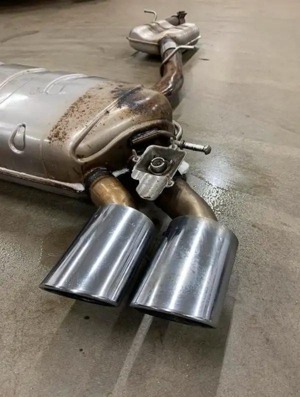 Golf 7 R20 OEM uitlaat 